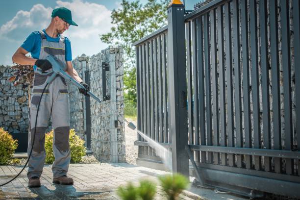 Best Playground Equipment Cleaning  in Hiawatha, KS